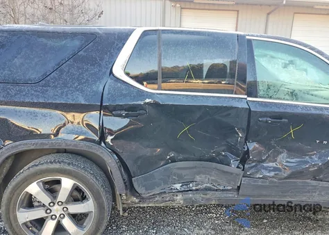 2018 Chevrolet Traverse Lt z USA, uszkodzony, nr VIN 1GNERHKW2JJ204572